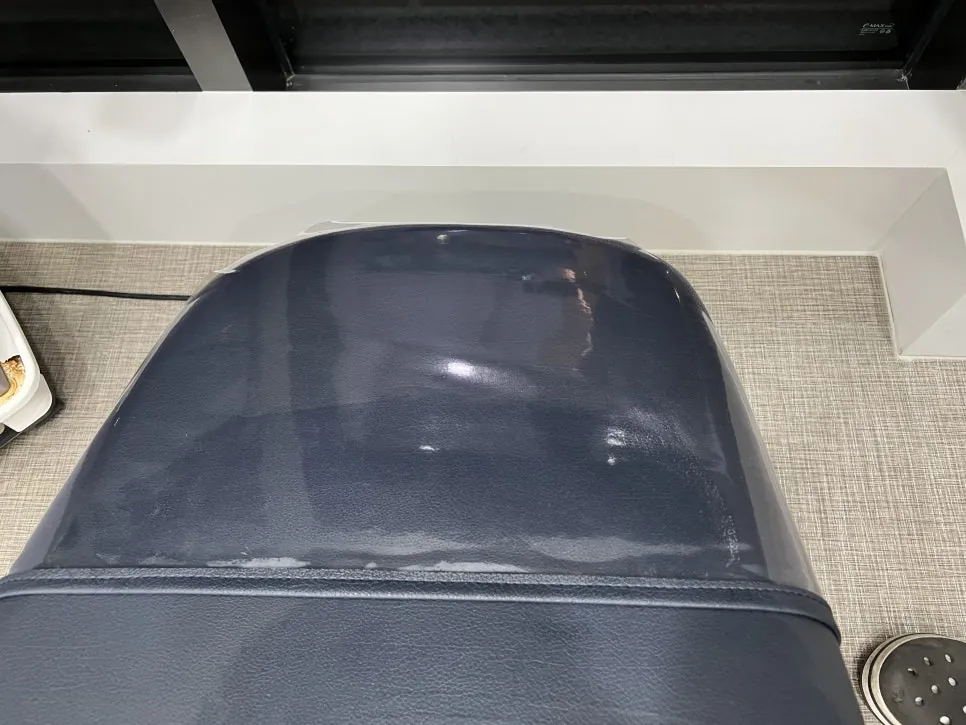 병원 정기청소 진료 베드 주변 닦기